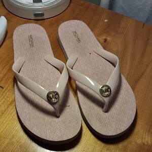 Michael Kors Blush Pink Patent Logo Thong Sandals Size 11